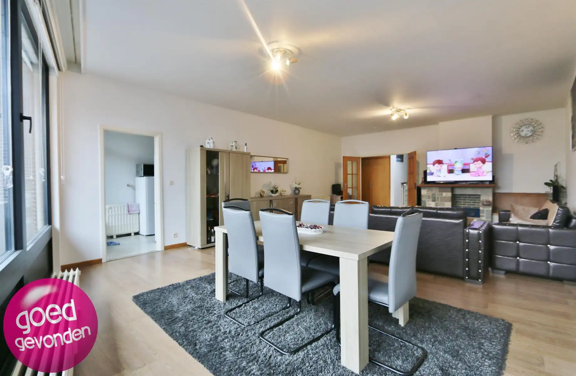 CENTRUM STAD - RUIM APPARTEMENT - 2 tot 3 SLK foto 6