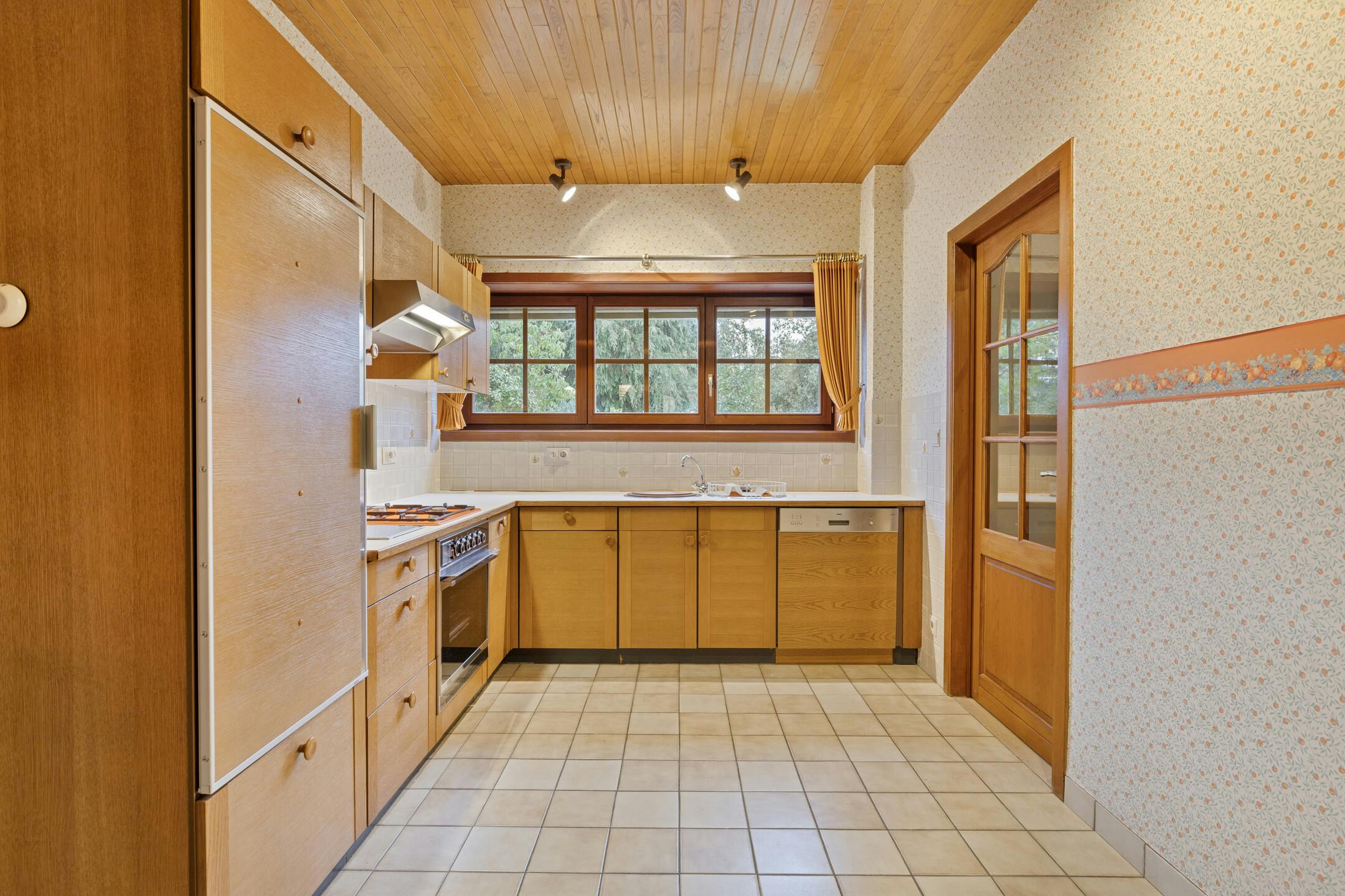 Halfopen woning met 4 slpk en mooie tuin te koop in Kapellen foto 10