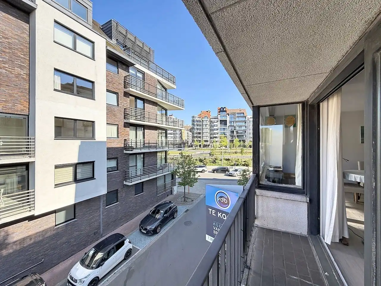 Bijzonder ruim en lichtrijk appartement op een boogscheut van de Zeedijk & Graaf d'Ursellaan foto 10