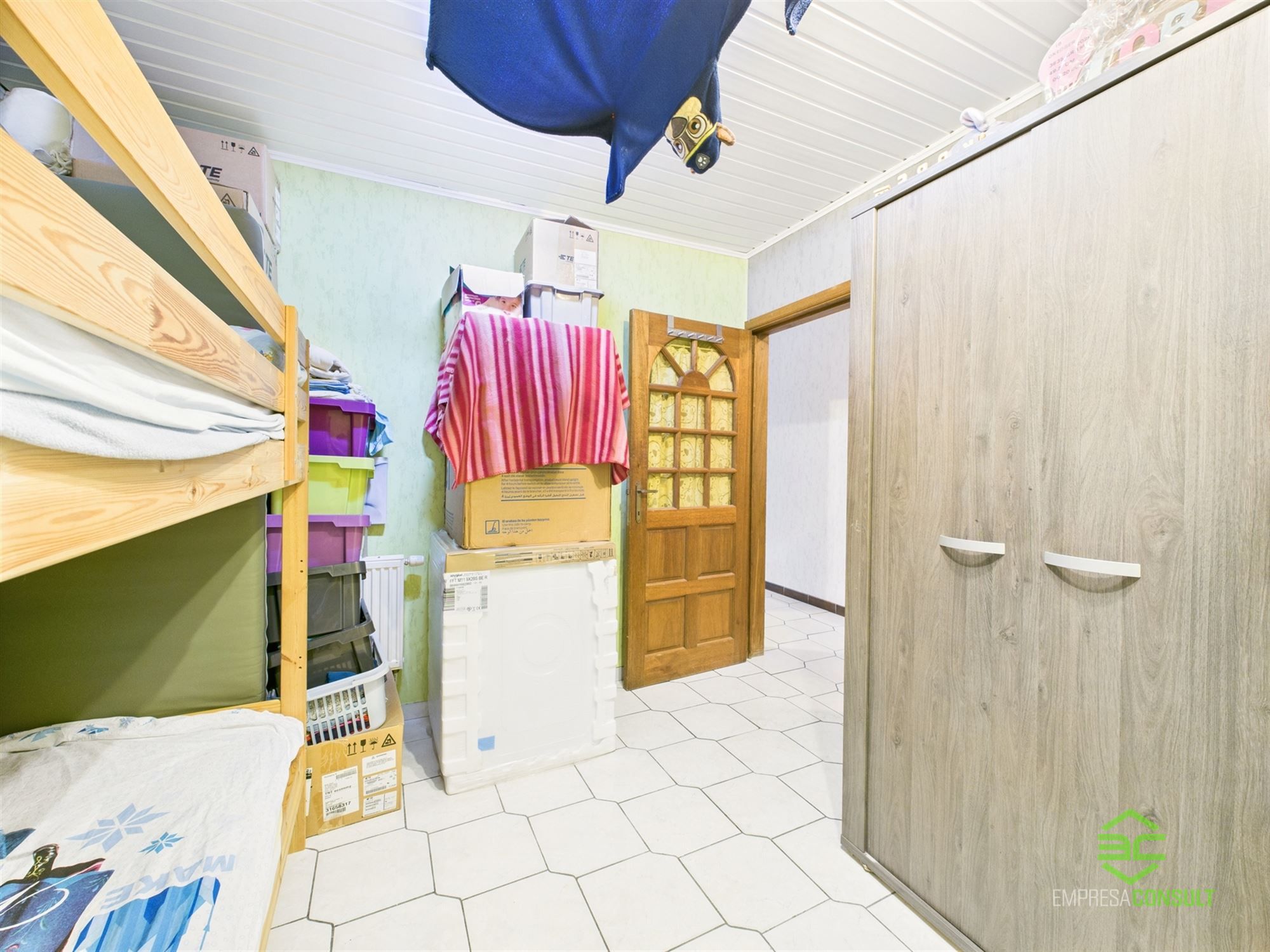 Ruime gelijkvloerse woning met 2 slpk en grote garage! foto 12