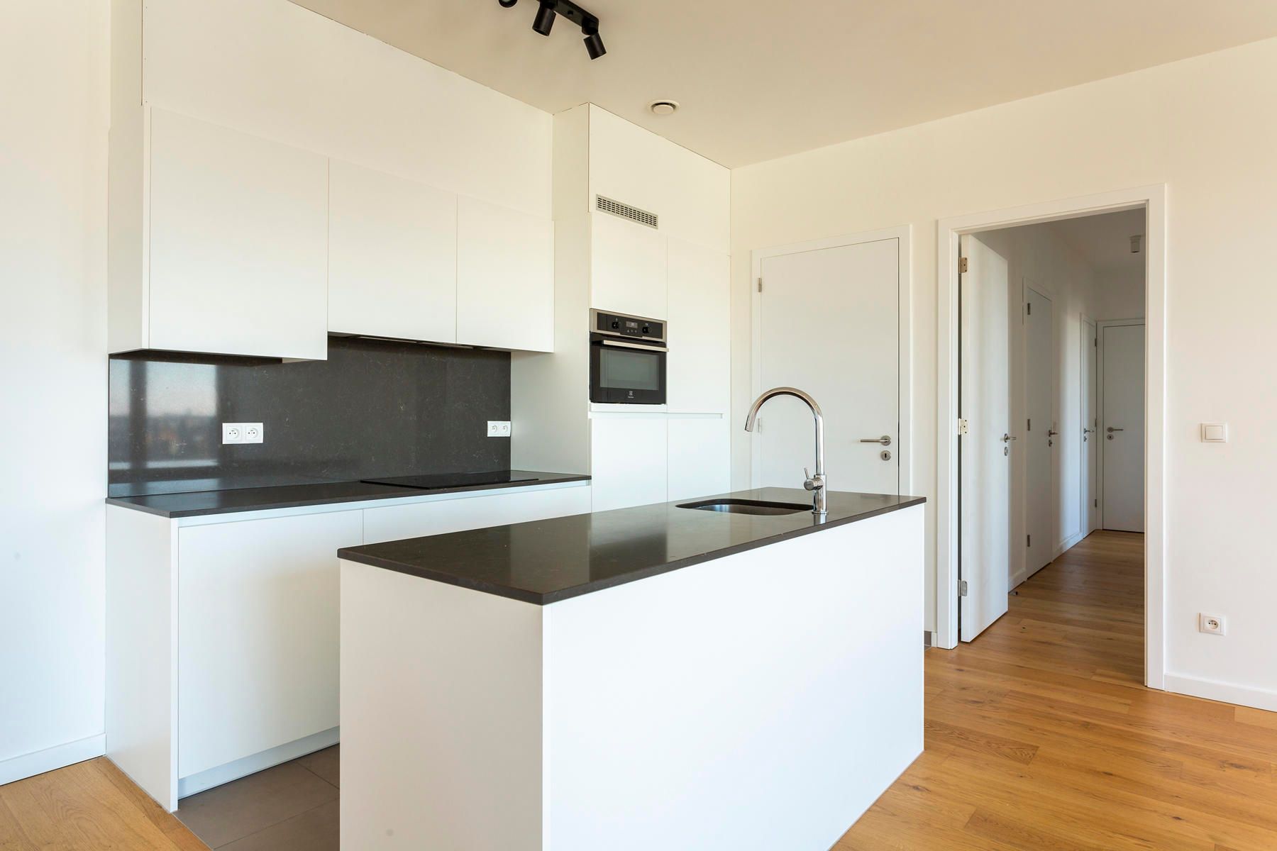 2 slpkappartement met terras & prachtig zicht over Antwerpen foto 4