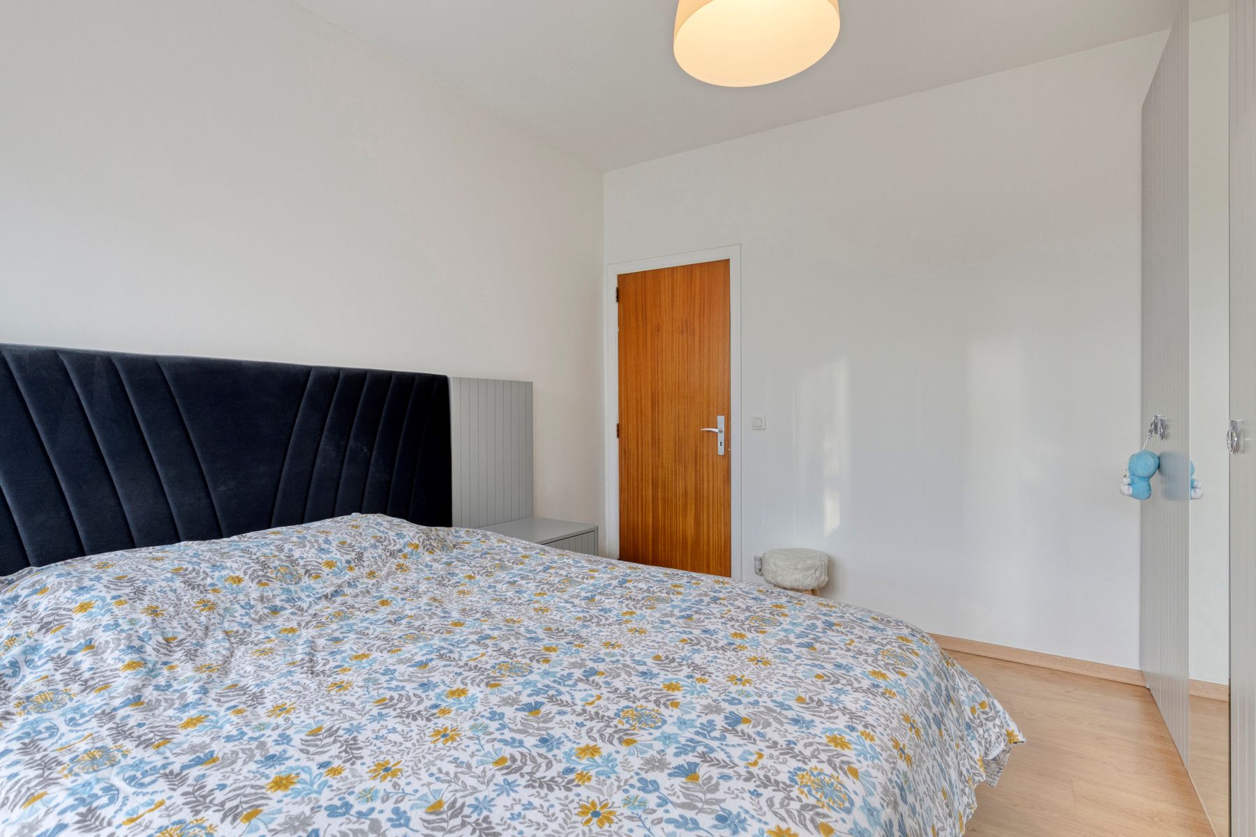 Instapklaar appartement met twee slaapkamers in Berchem. foto 11