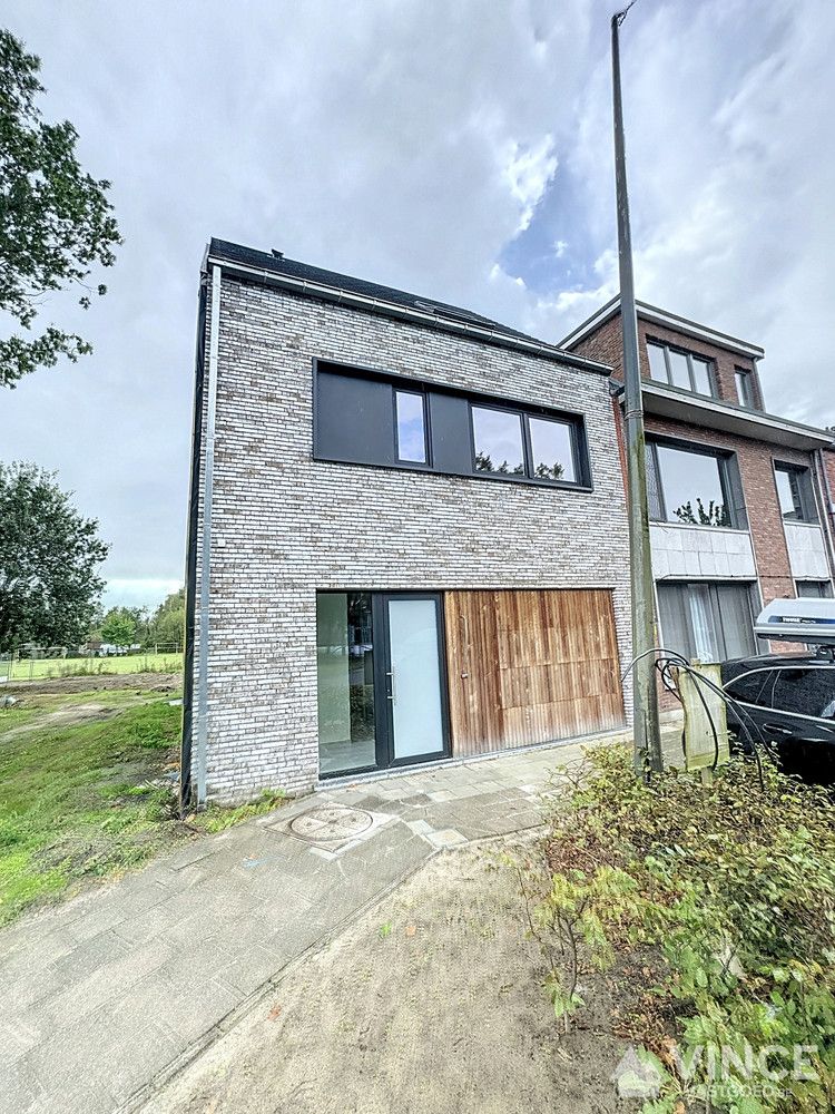 Ruime, energiezuinige nieuwbouwwoning met 4 slaapkamers foto 2