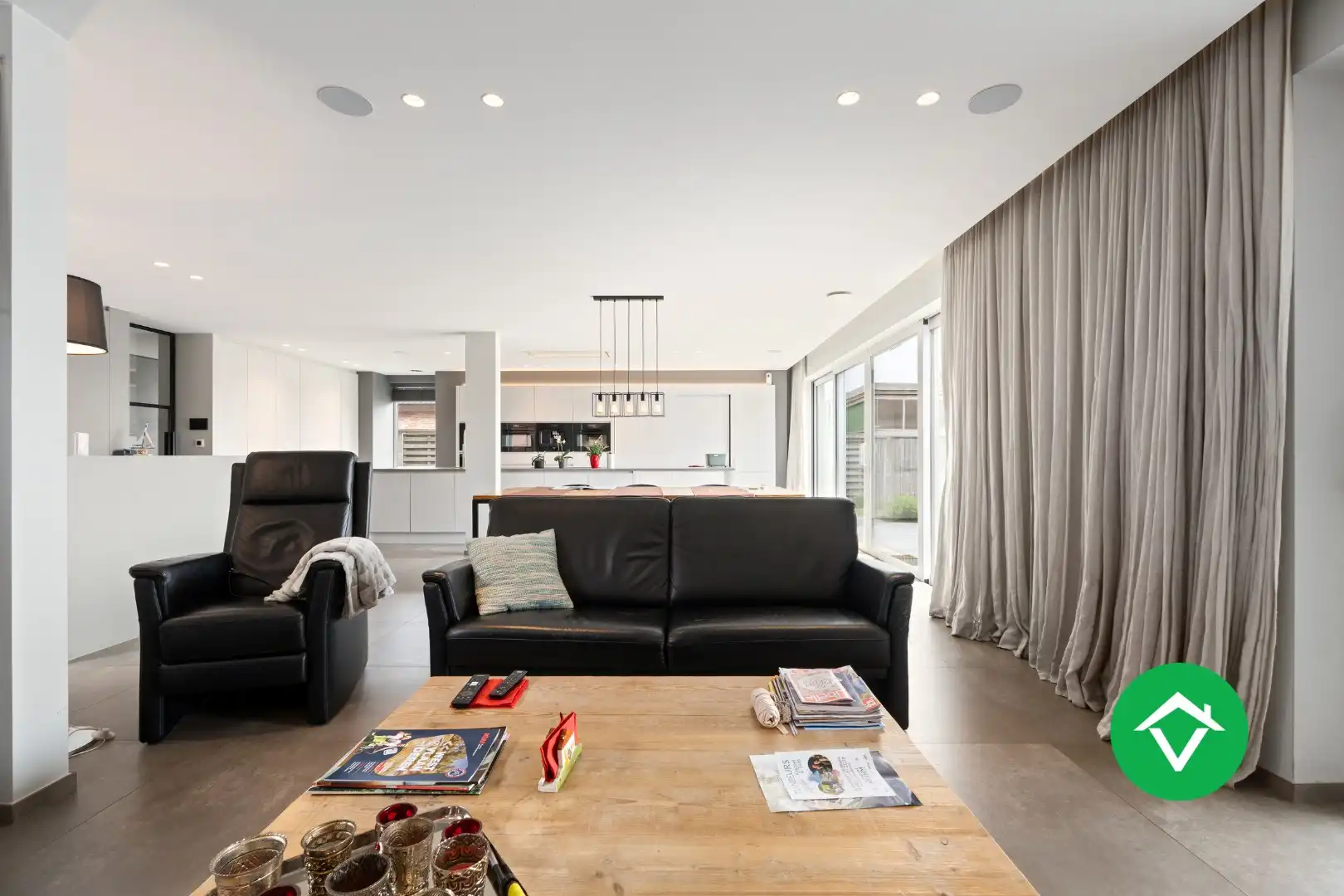 Instapklare woning met 4 slaapkamers en garage te Torhout  foto 5