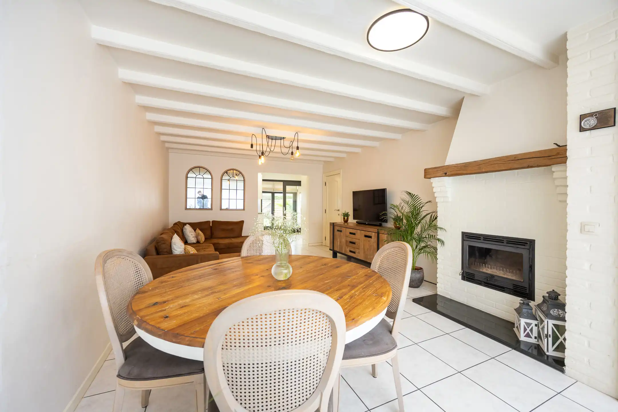 Gunstig gelegen woning met drie slaapkamers en garage foto 5