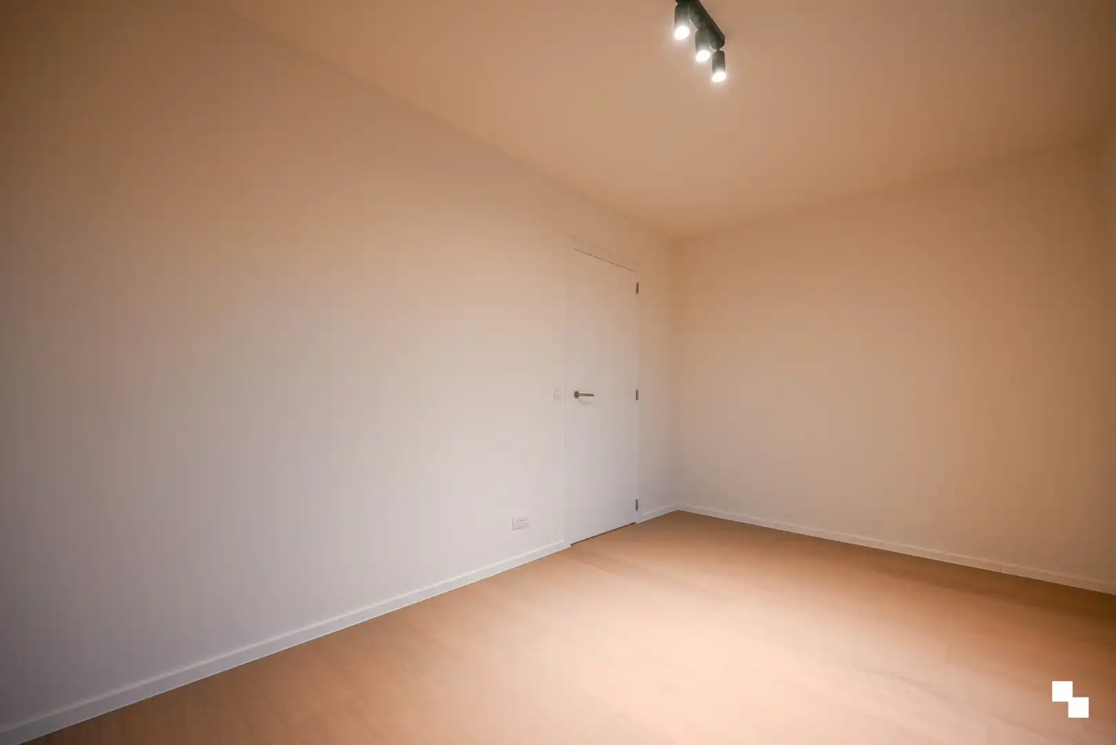 hoekappartement met aangenaam terras foto 11