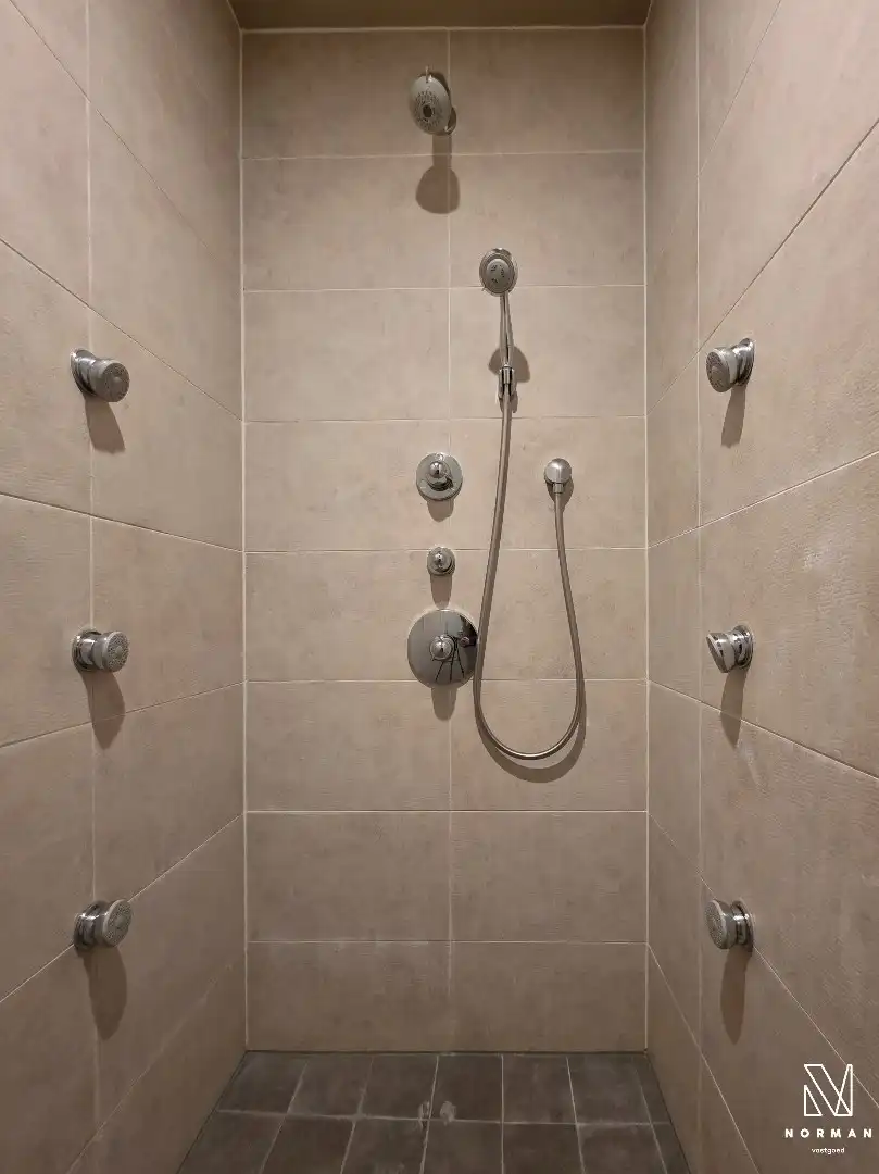 Prachtig domein met luxueuze instapklare villa, grote tuin en landbouwgrond in Hulste foto 36