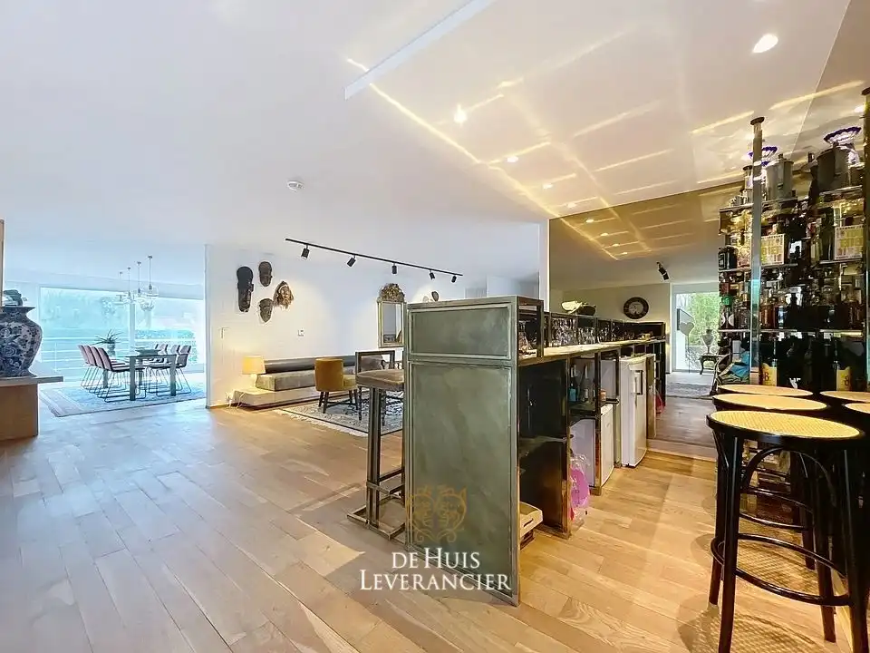 Elegante laagbouwvilla waar discrete rust, moderne uitstraling en standing versmelten in het 'Zoute' van Sint-Idesbald te koop foto 14