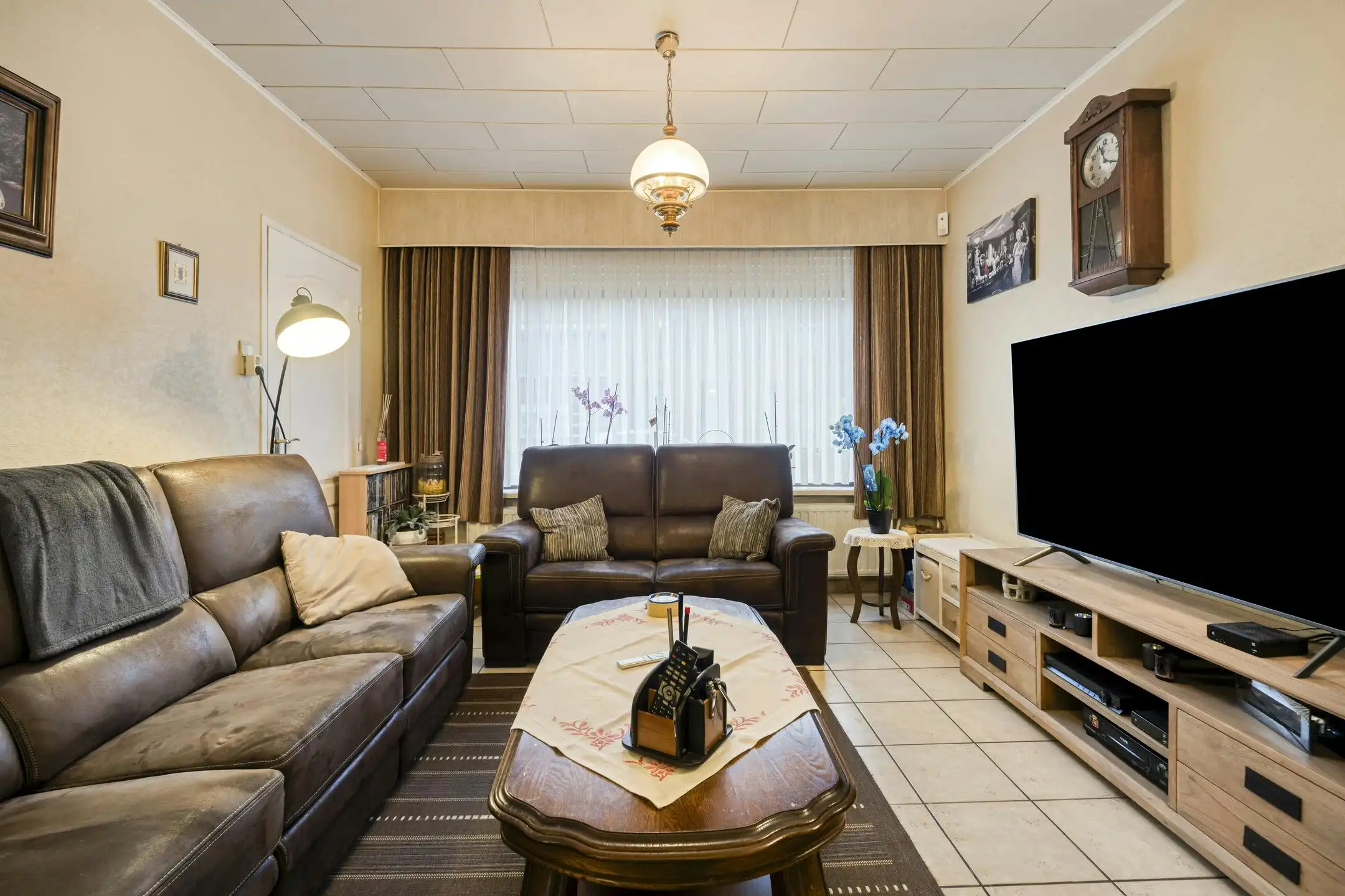 Ruime rijwoning met garage te Willebroek foto 6