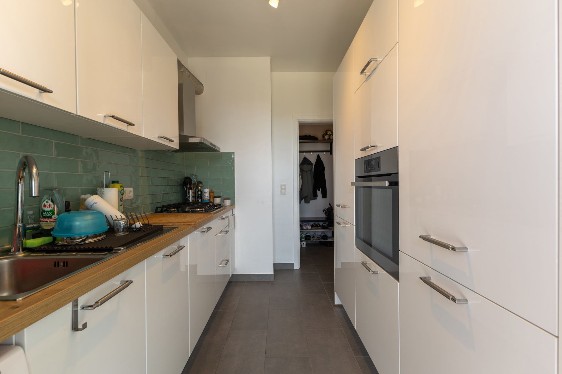 Instapklaar appartement met twee slaapkamers en staanplaats foto 9