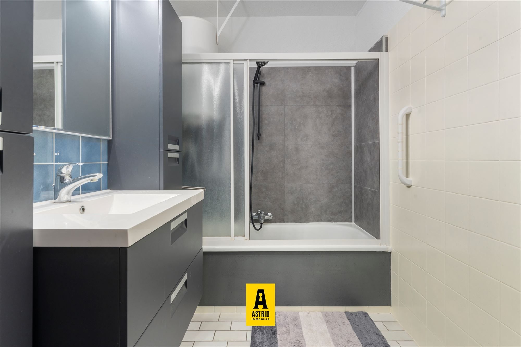 Zonnig aappartement met zeezicht! foto 12