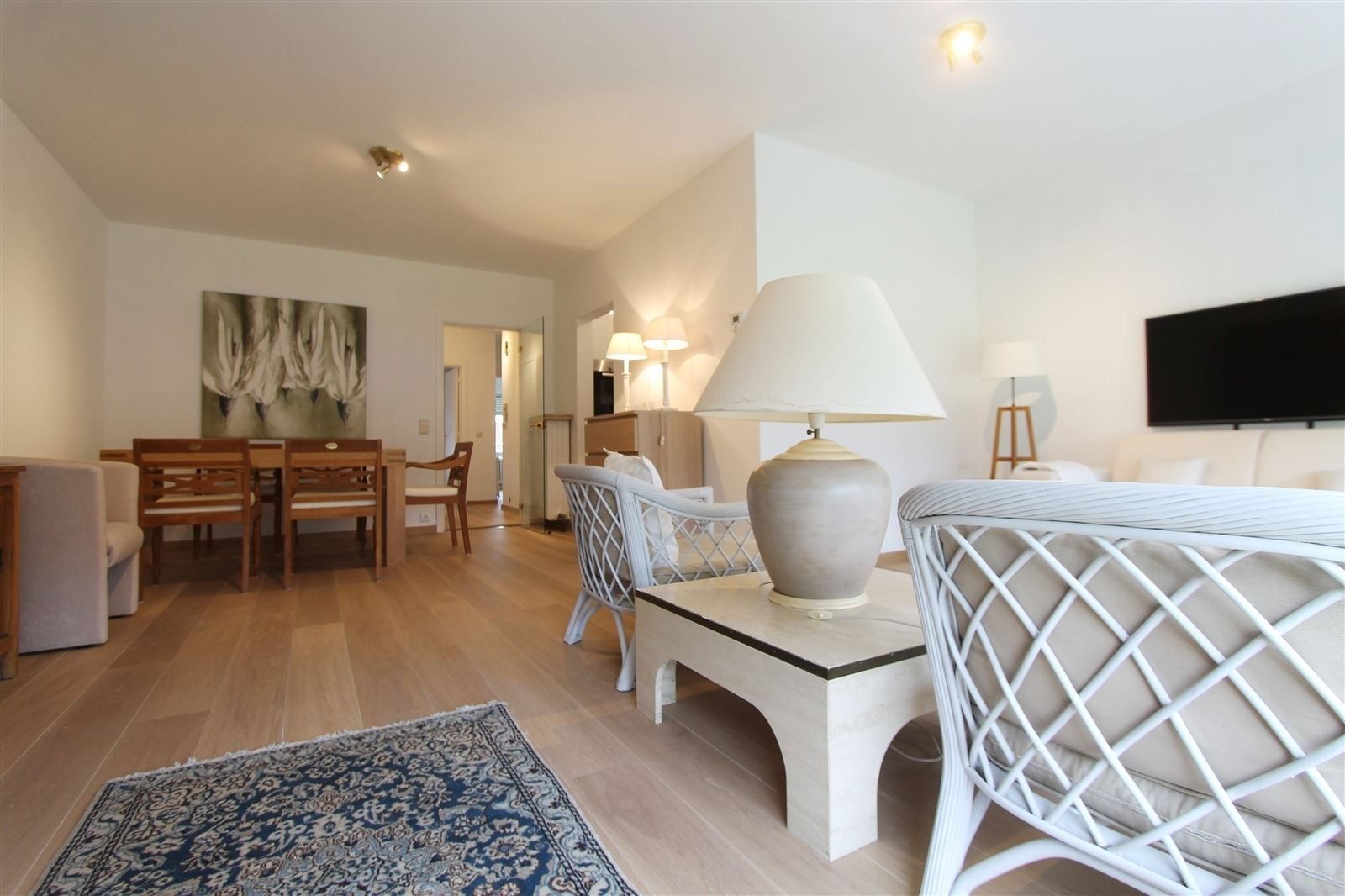 Gemeubeld zeer aangenaam 2 slpk. appartement! foto 3