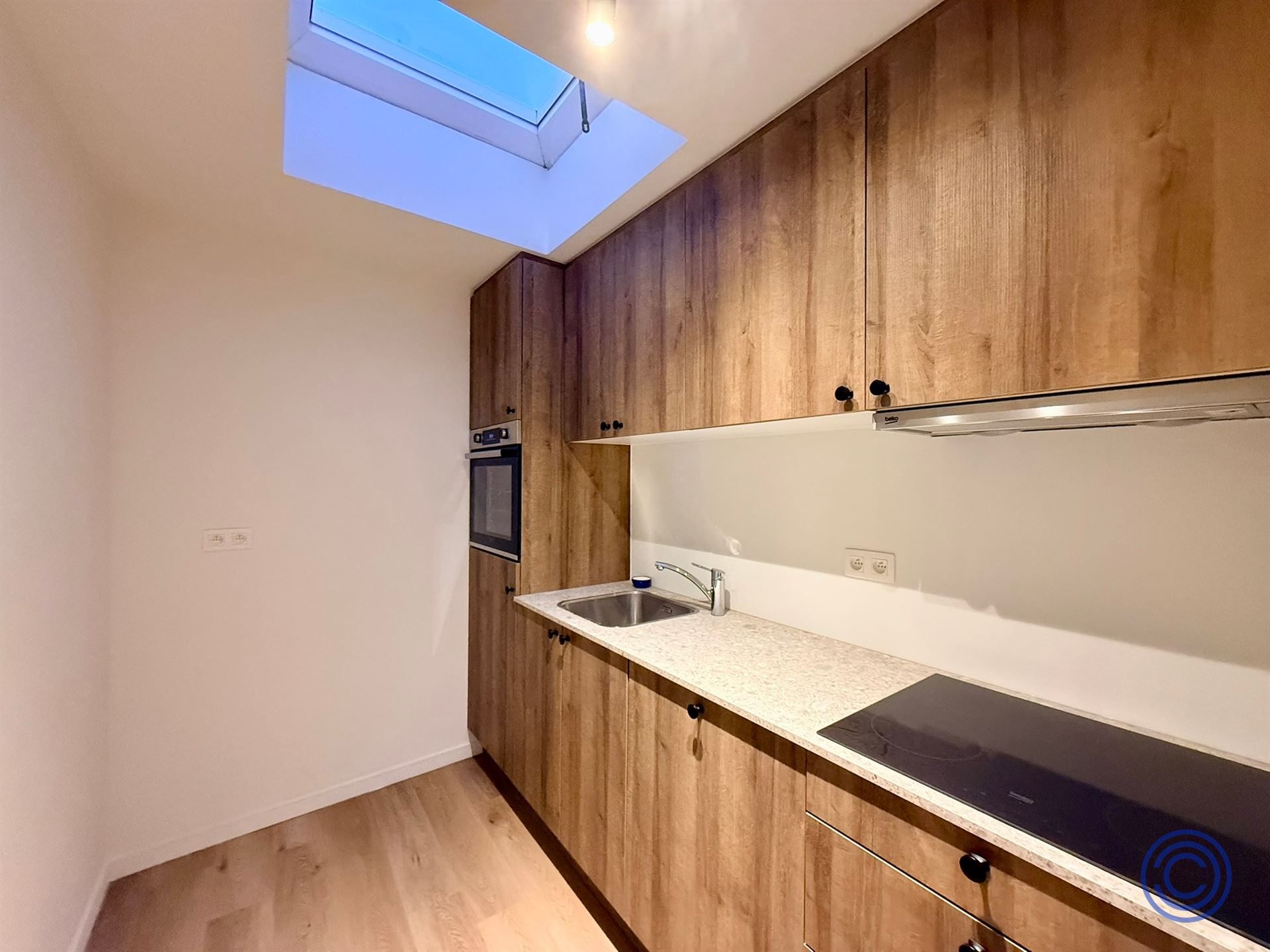 Instapklaar gelijkvloers appartement op TOP locatie! foto 3