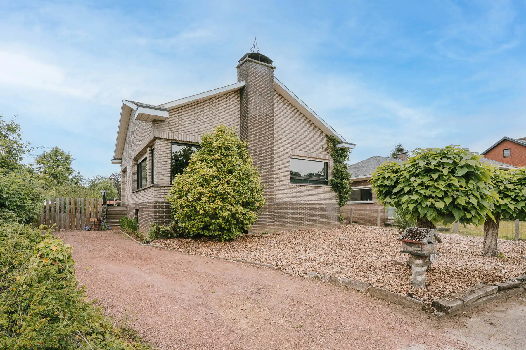 Vrijstaande, karaktervolle woning met prachtige tuin foto 29