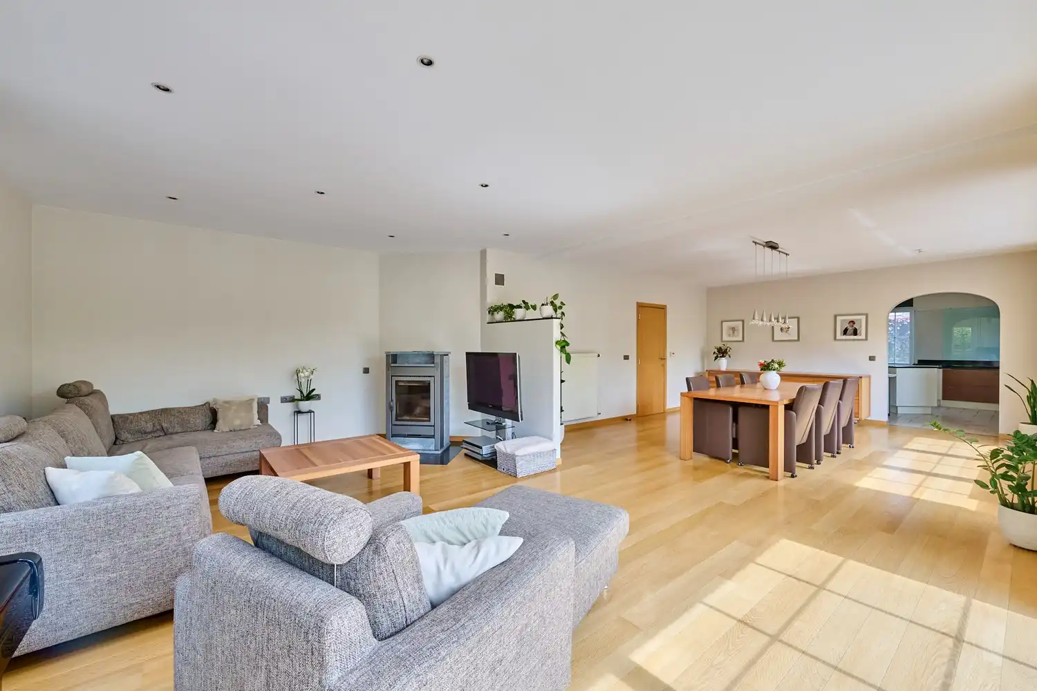Kwaliteitsvolle woning met zuidgerichte tuin te Dilsen-Stokkem foto 6
