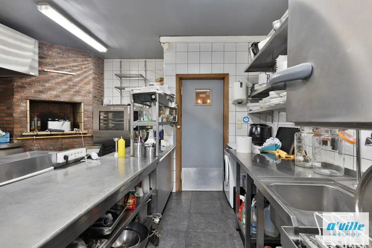 Opbrengsteigendom met horeca en 2 appartementen foto 10