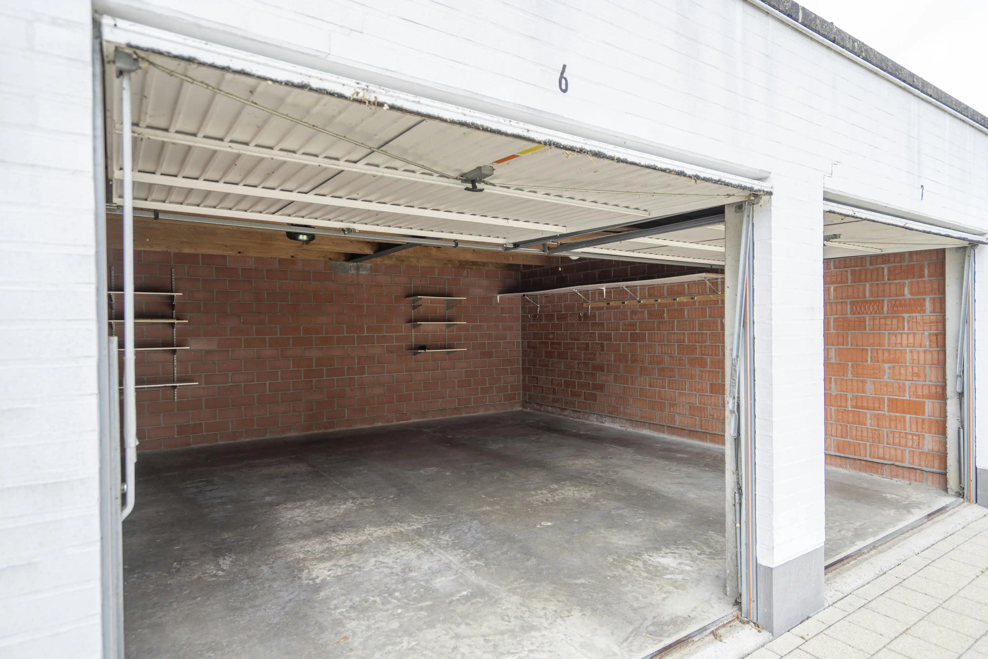 Ruim en lichtrijk appartement te koop nabij centrum Kortrijk foto 14