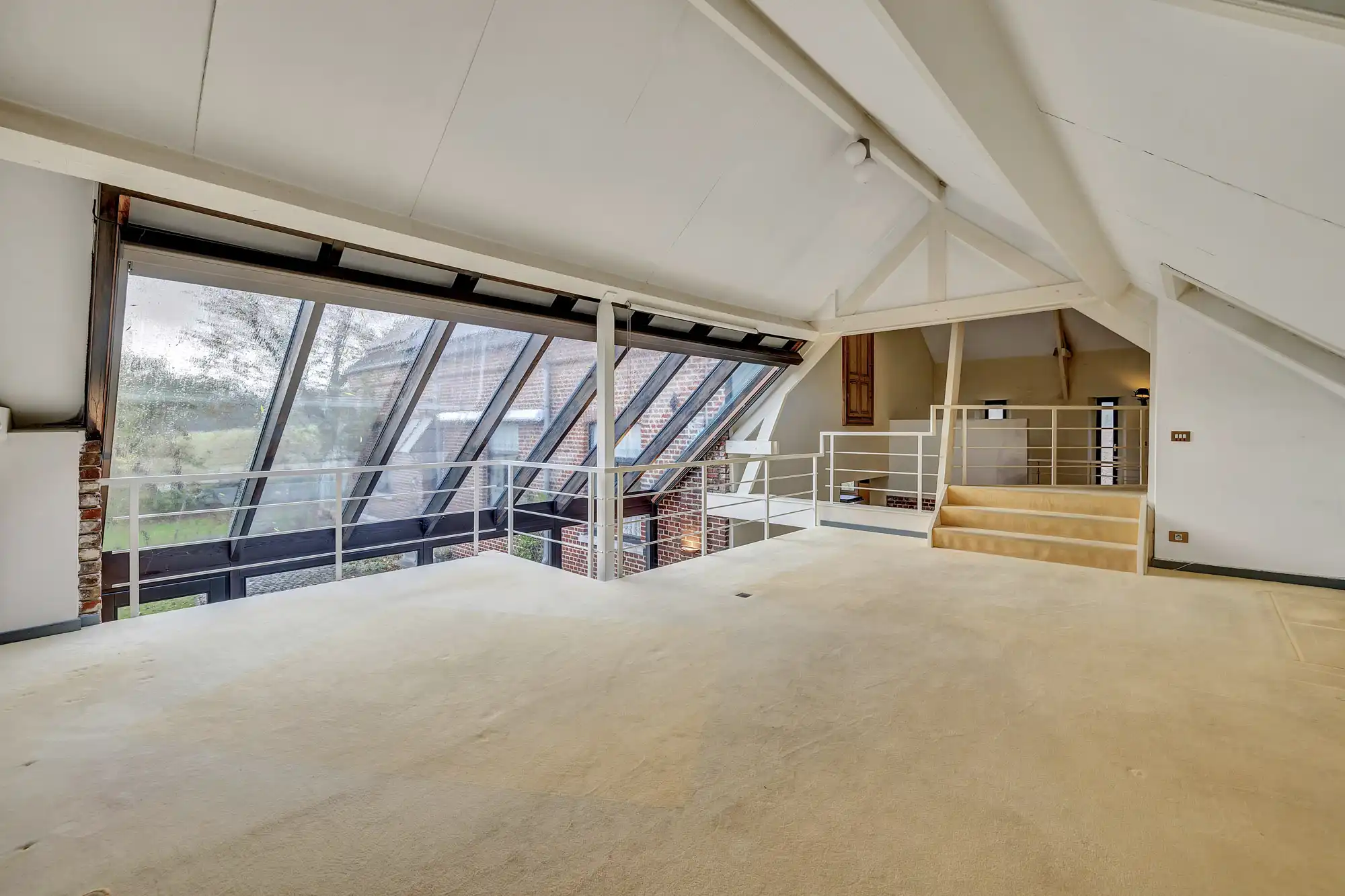 Fantastisch gerenoveerde hoeve met binnenzwembad foto 8