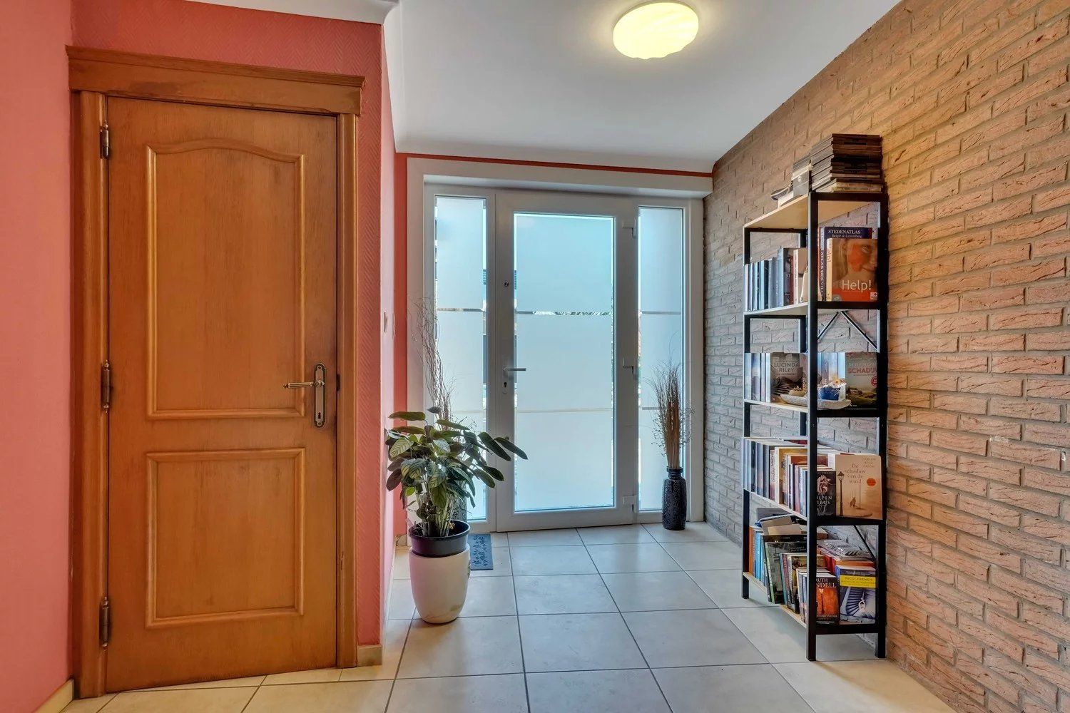 Ruime bel-etagewoning op goede locatie foto 9