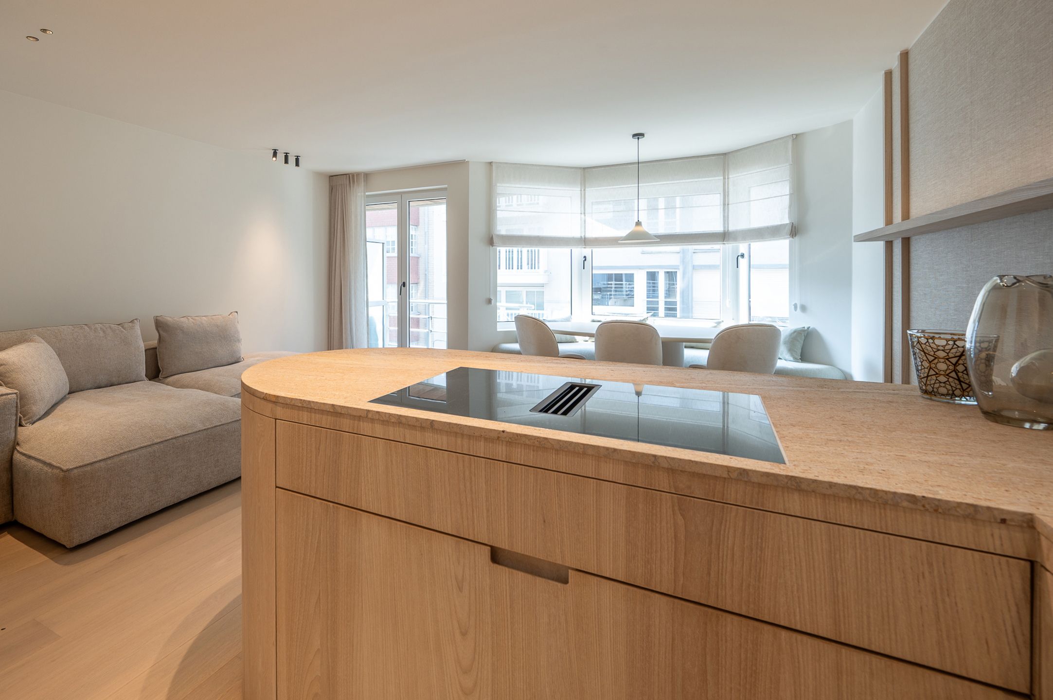 Stijlvol gerenoveerd appartement in het hart van het Zoute.. foto 12