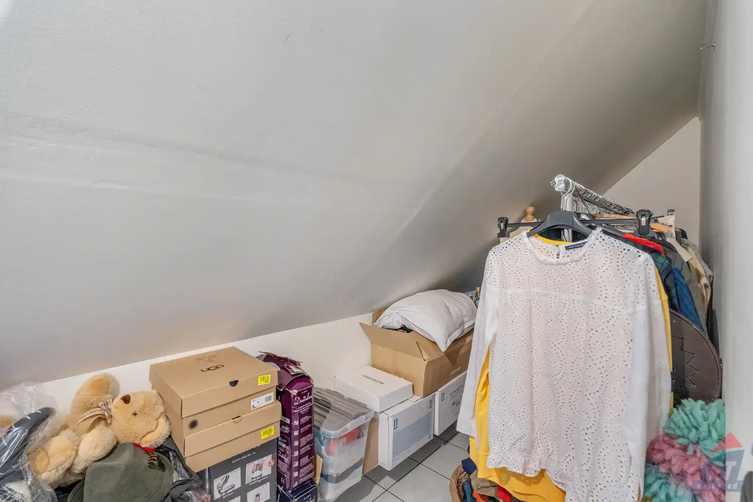 Instapklare open bebouwing met 4 slaapkamers, ruime tuin en dubbele garage in het groene Sint-Truiden foto 15