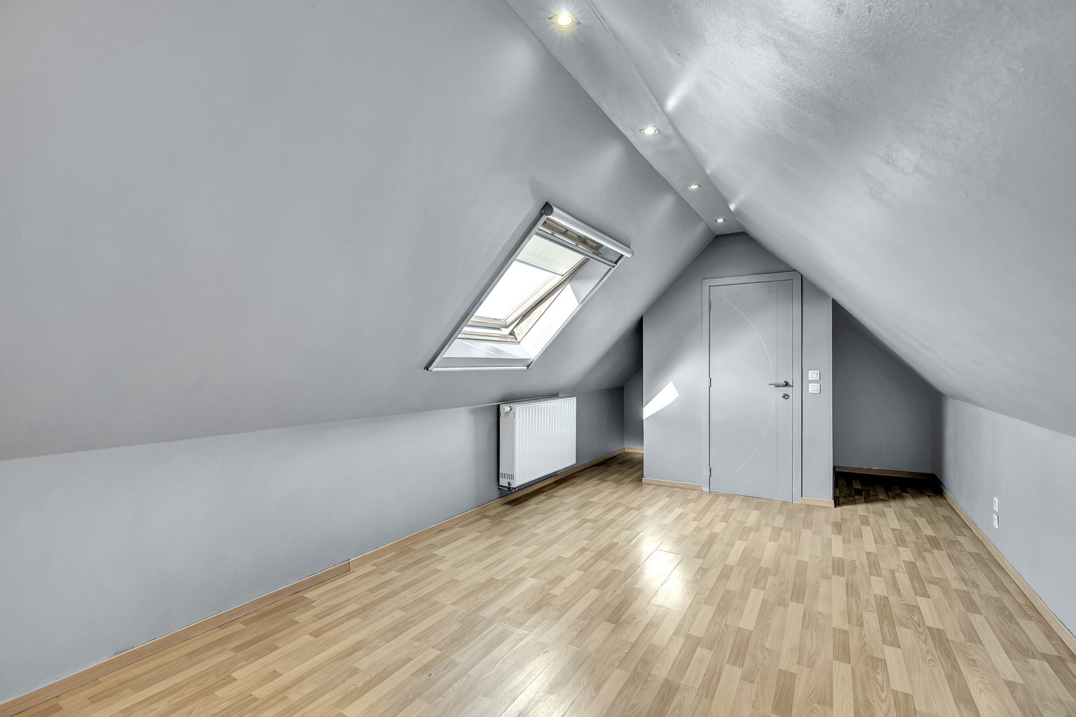 Ruime duplex met groot terras en garage foto 20