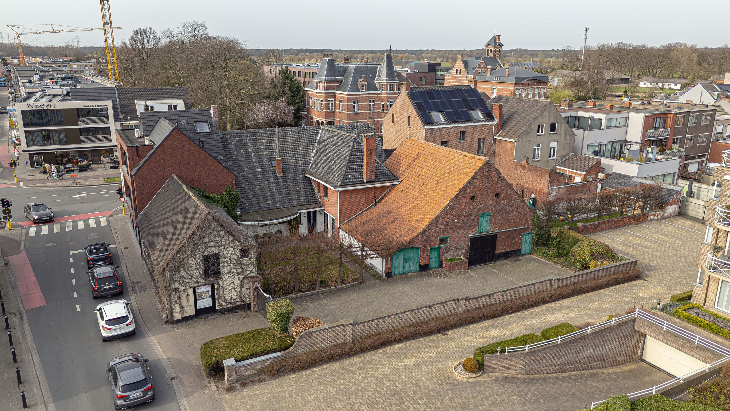 Historische hoeve met bijgebouwen!  foto 35