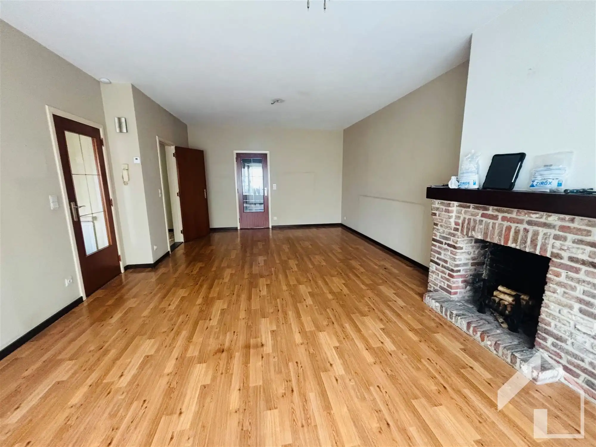 Te moderniseren GLVL appartement met garagebox foto 3