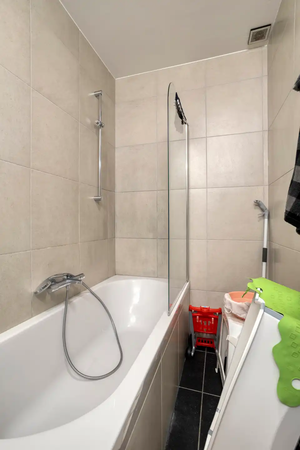 Recent 2 slaapkamer appartement met 3 terrassen in Wezemaal foto 13