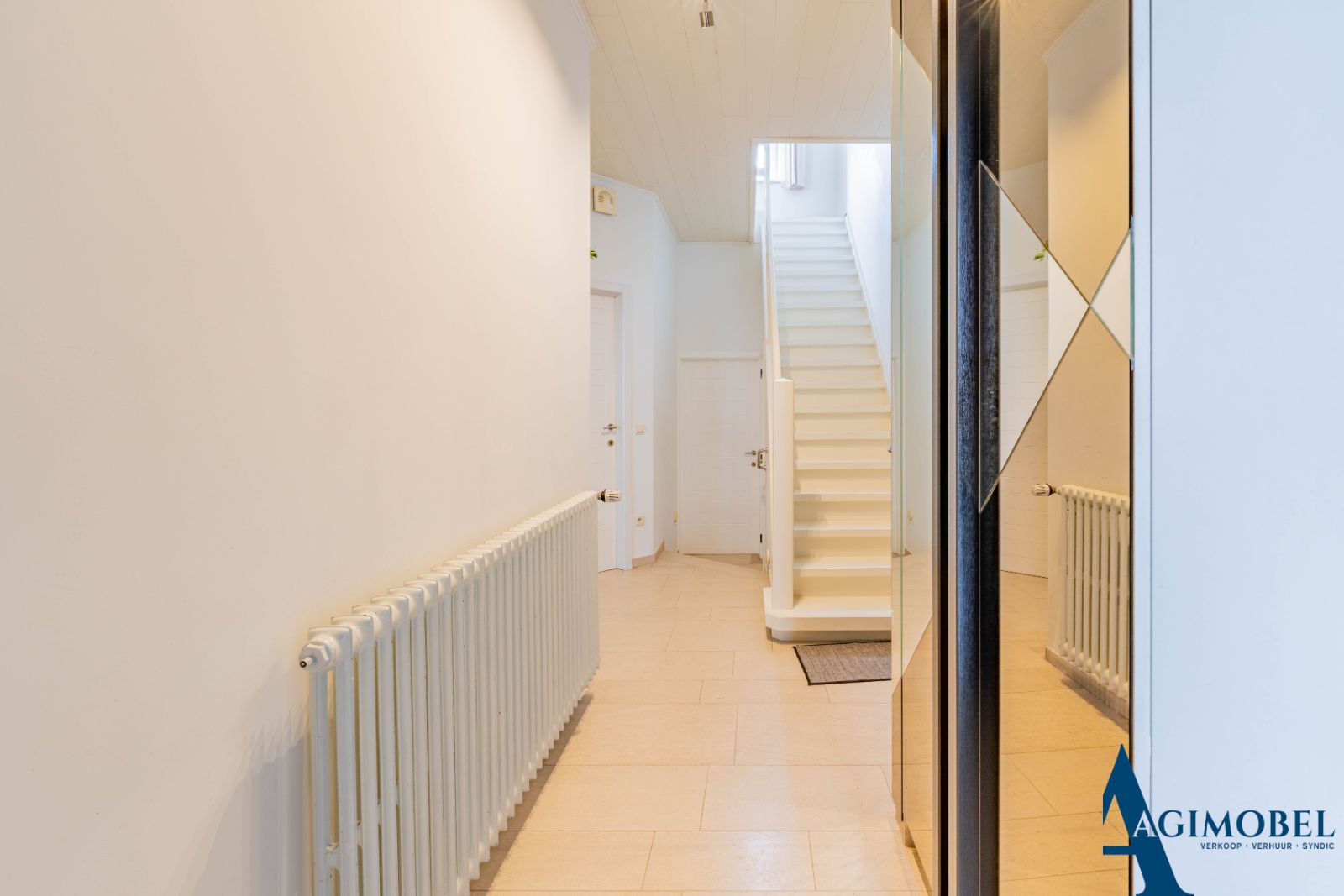 Charmante woning in het Hart van Knokke met 3 slaapkamers, tuin en garage. foto 15