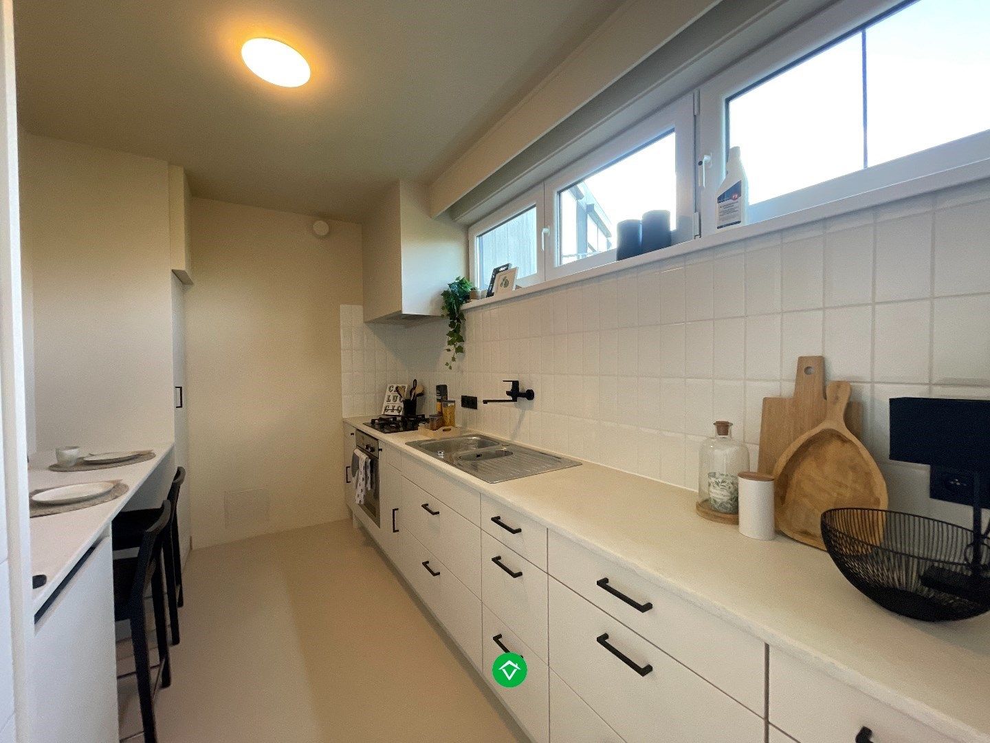 Prachtig ingericht appartement met 2 slaapkamers en terras te Roeselare foto 5