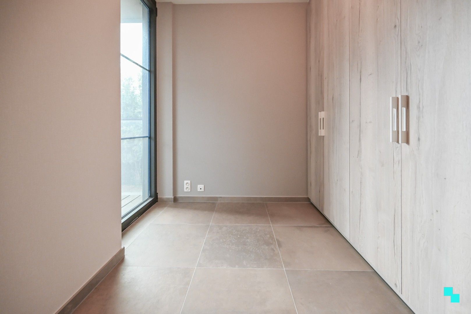 Bijna energieneutraal (E-peil: 8) instapklaar appartement te Bosmolens foto 17