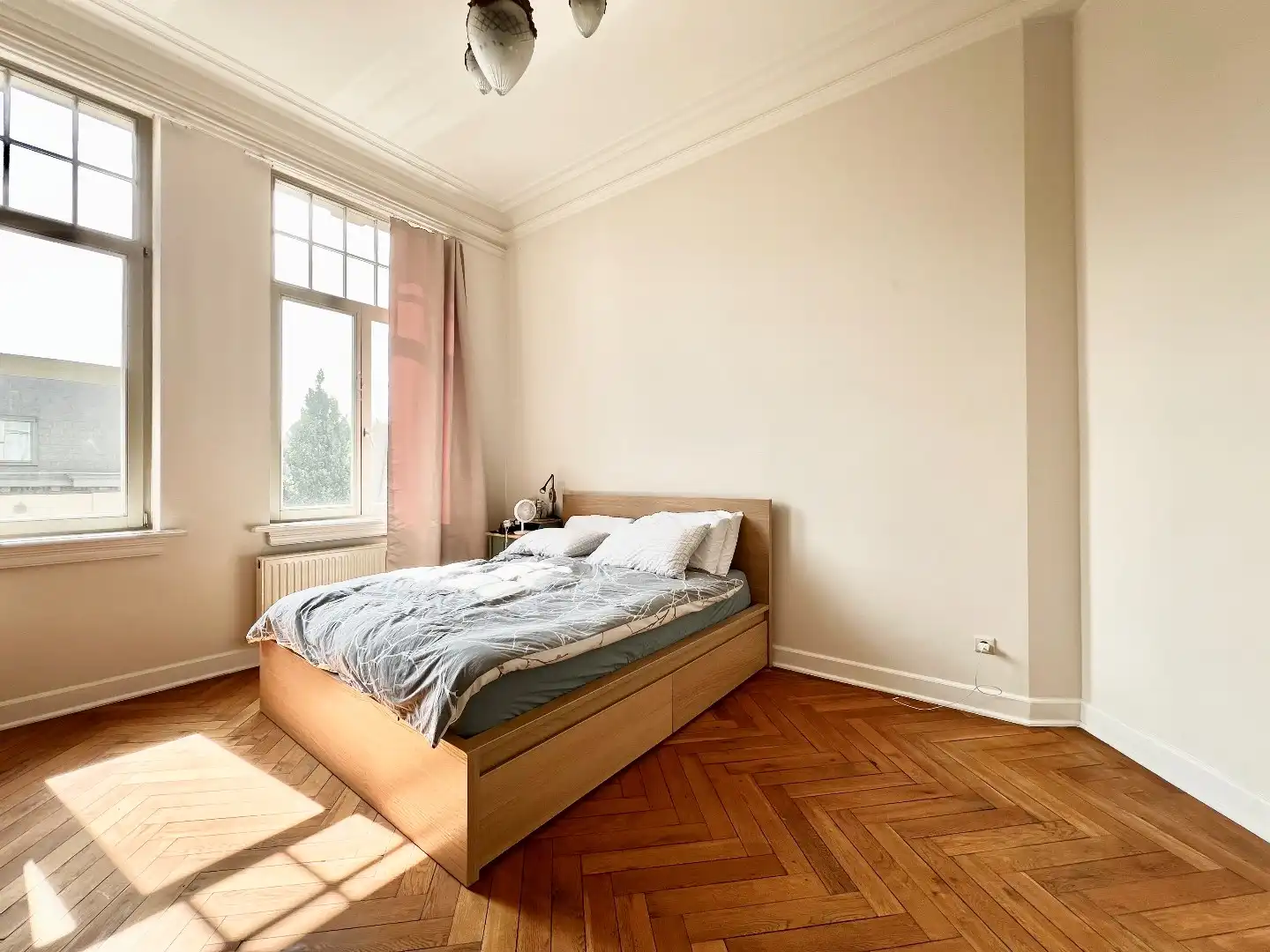 Elegante en instapklare 2-slaapkamerappartement in het groeiende Zurenborg foto 5