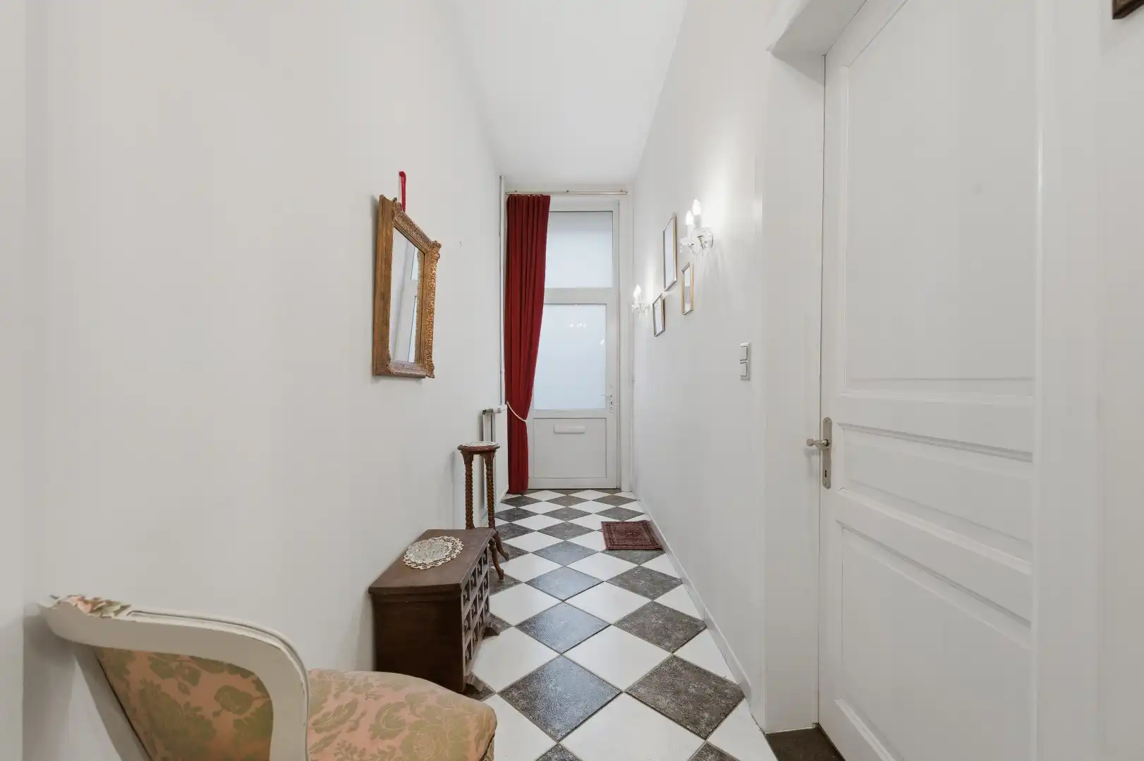 Ruime rijwoning met 4 tot 6 slaapkamers in het centrum van Tienen foto 4