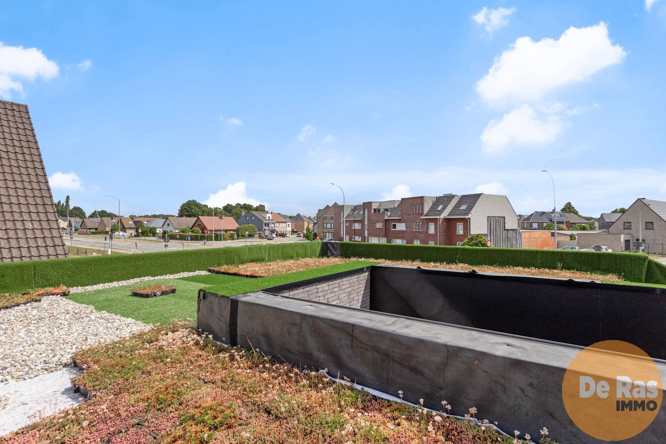 WICHELEN - Centraal gelegen, recente woning met groendak foto 25