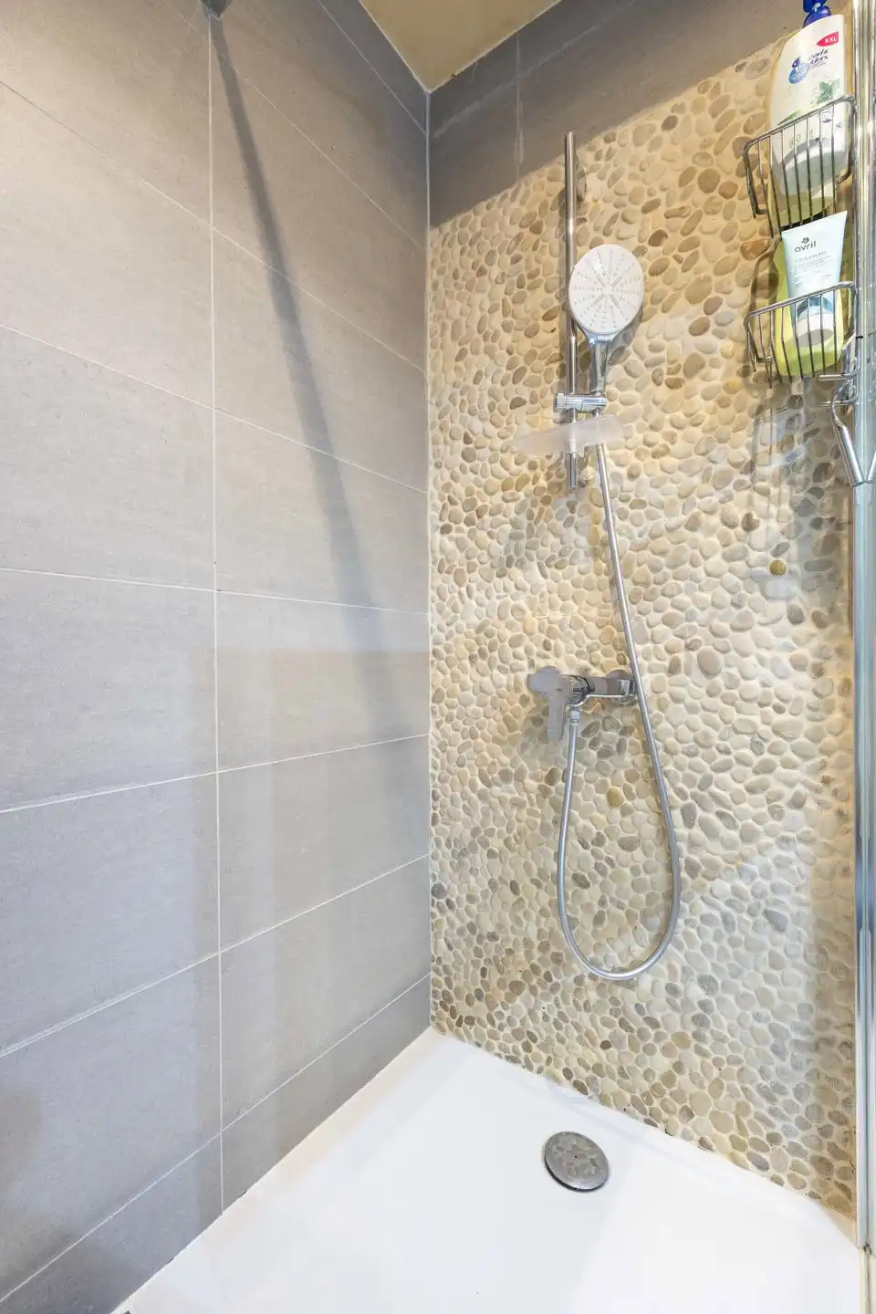 Mooie volumes en grote tuin, een zeldzaamheid in de stad foto 17