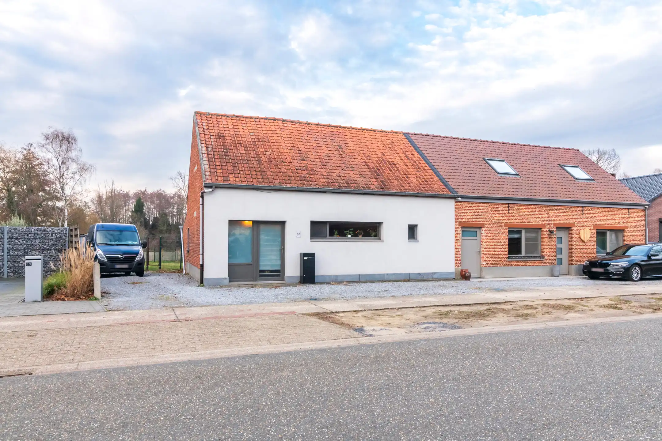 Halfopen woning met grote omheinde tuin en mooi uitzicht foto 20