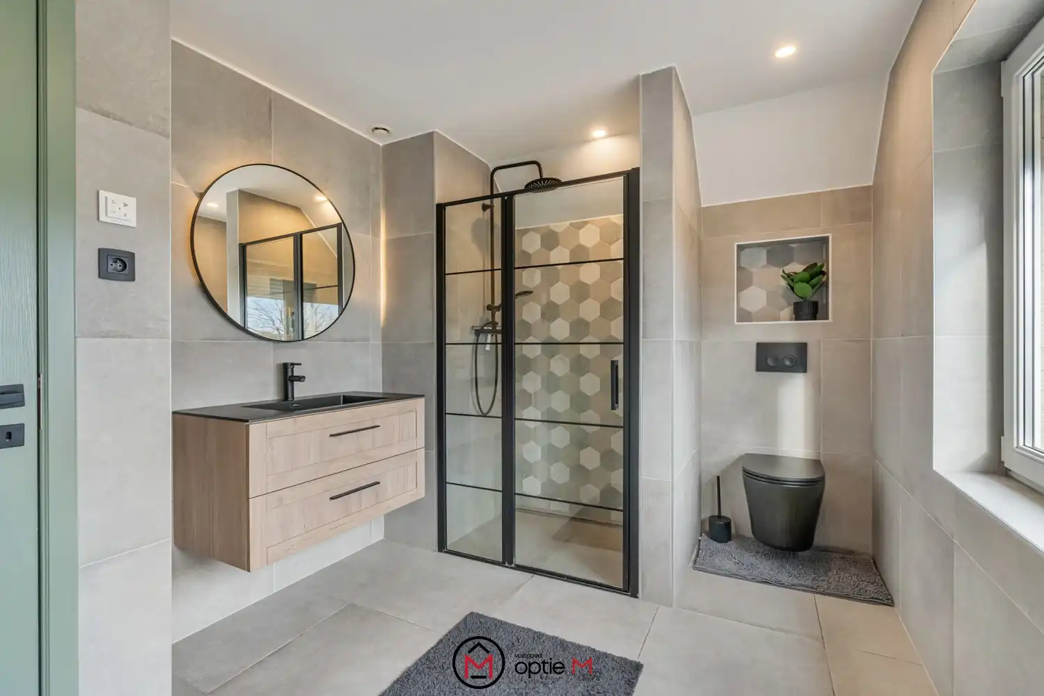 Instapklare gerenoveerde woning te koop in Hasselt met 3 slaapkamers foto 16