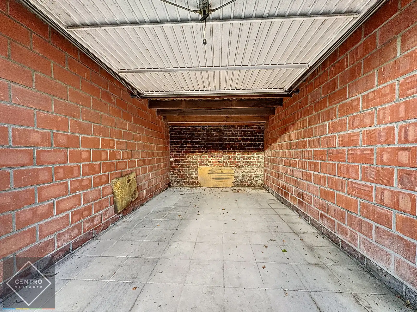 Garage op wandelafstand van de Grote Markt! foto 4