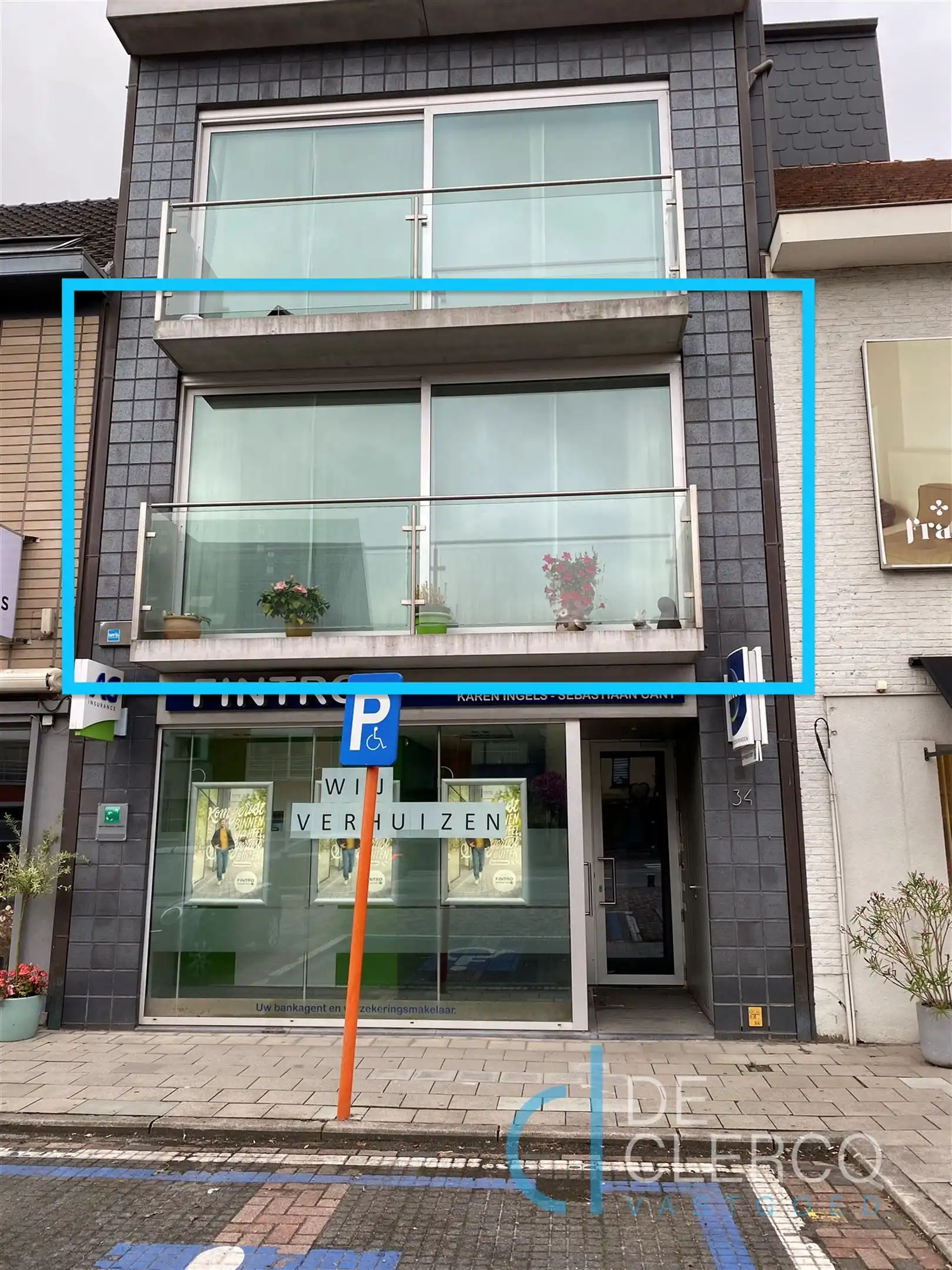 Appartement te huur met terras in centrum Lochristi!  foto {{pictureIndex}}