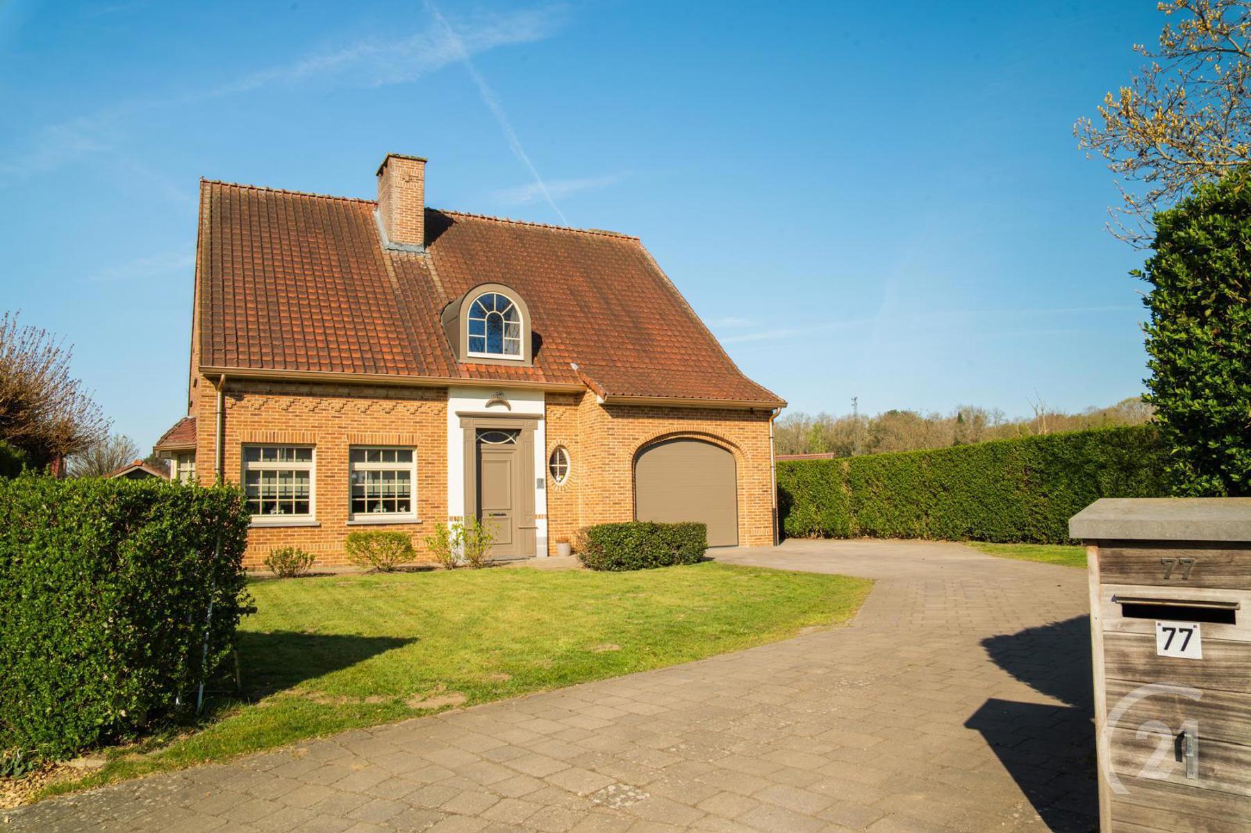 Huis te koop in Betekom! foto {{pictureIndex}}
