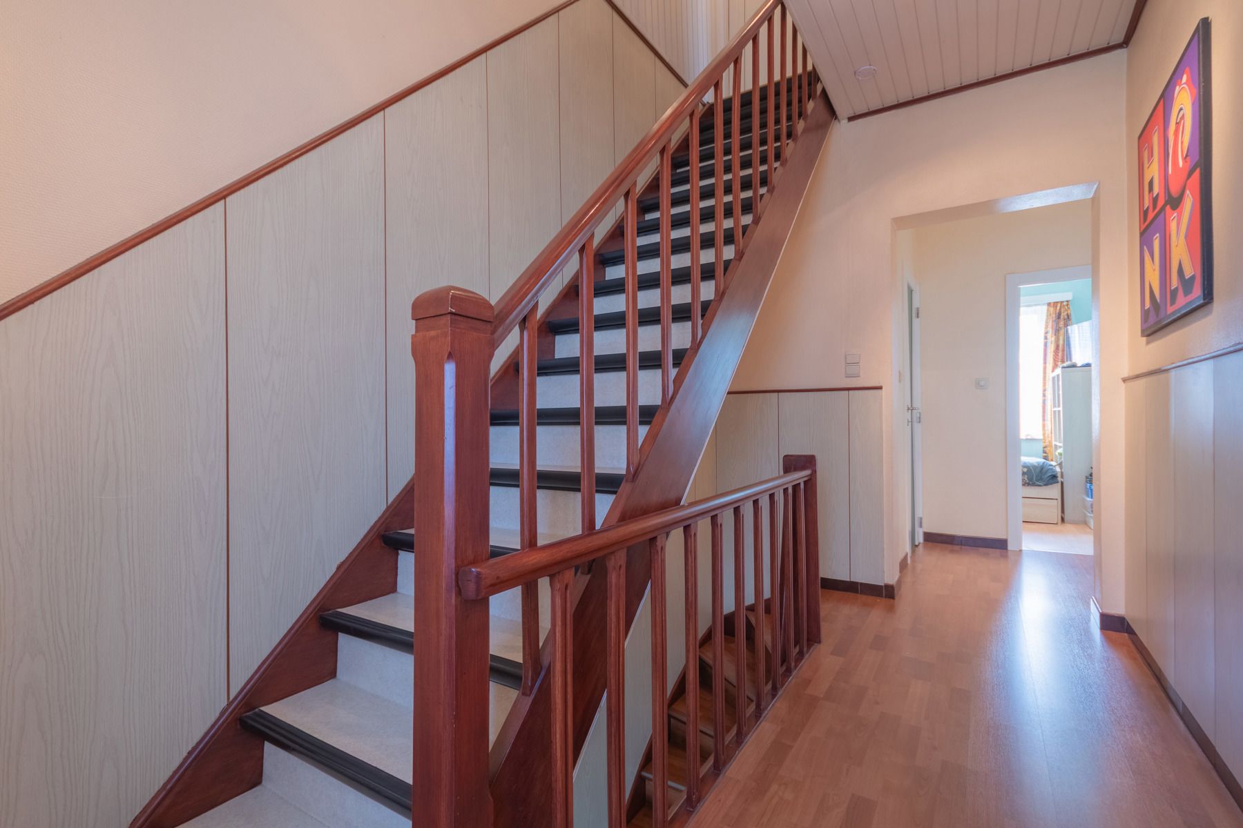 Goed onderhouden woning met 4 slaapkamers en leuke tuin foto 15
