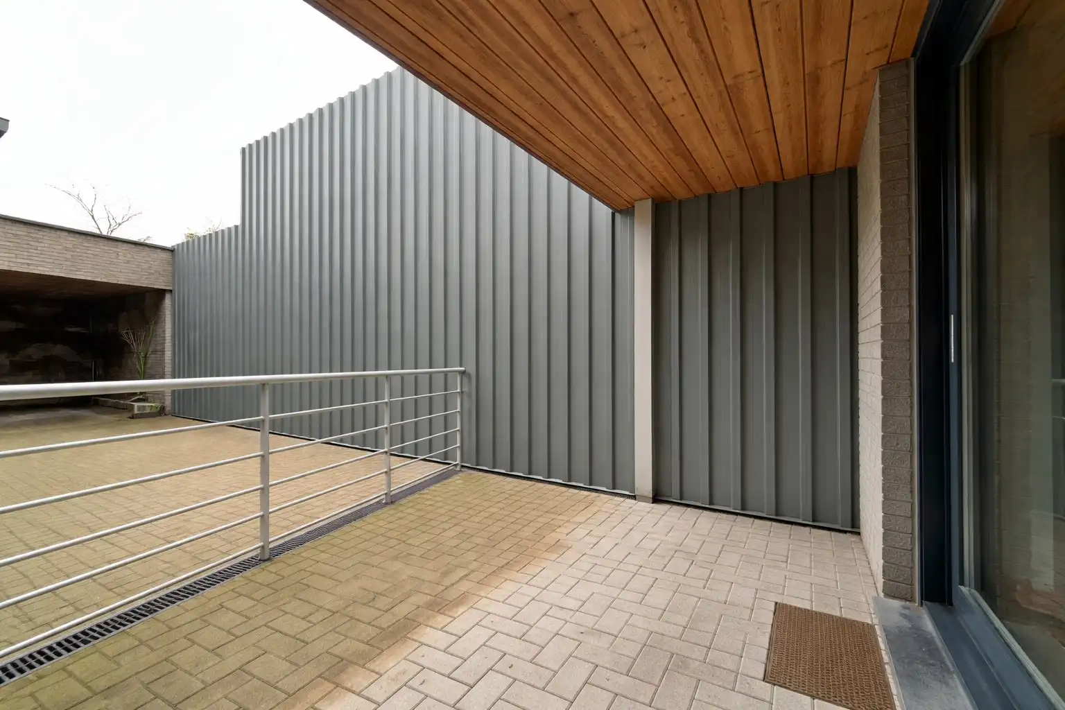 PERFECT ONDERHOUDEN GELIJKVLOERS APPARTEMENT (BJ 2009) MET GARAGE!!! foto 4