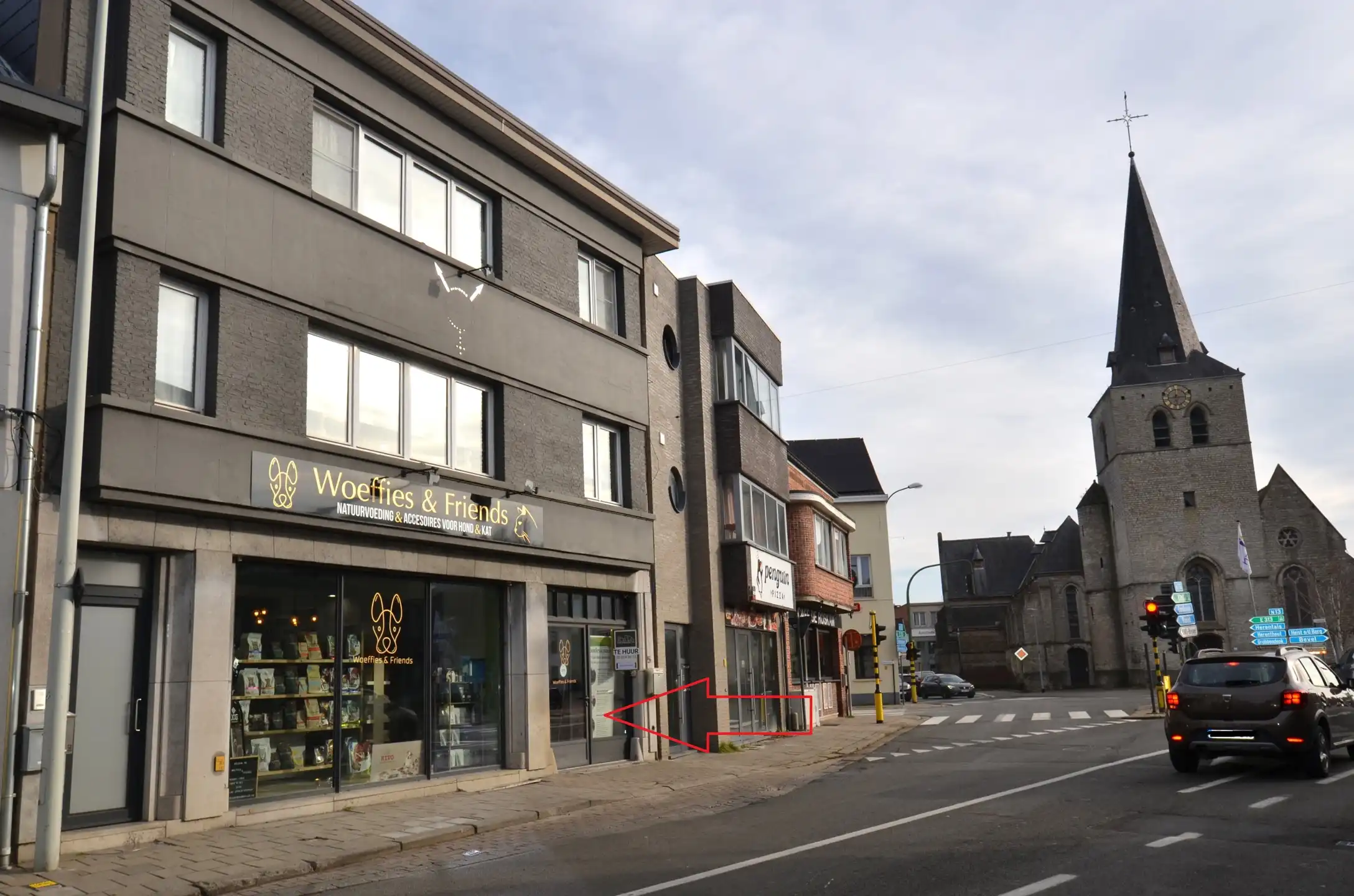 Ruim duplex appartement in centrum Nijlen foto {{pictureIndex}}