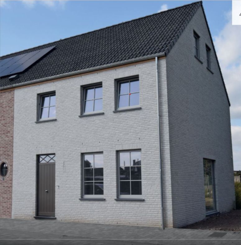 RONSE - Ninoofsesteenweg  ( lot 3 ) foto {{pictureIndex}}