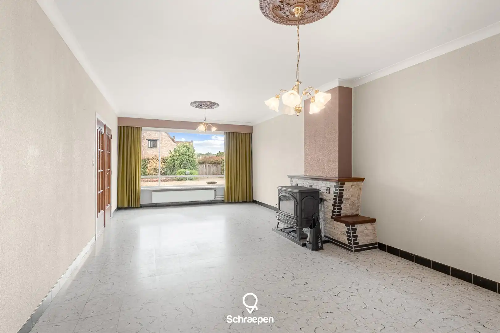 Te renoveren gezinswoning (281 m²) met 3 slpks op een perceel van circa 12,5 are te Zonhoven! foto 2