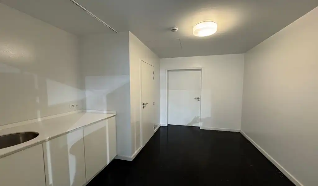 Kantoorruimte of showroom te huur in gerenoveerd pakhuis Valkeniersnatie in Antwerpen foto 19