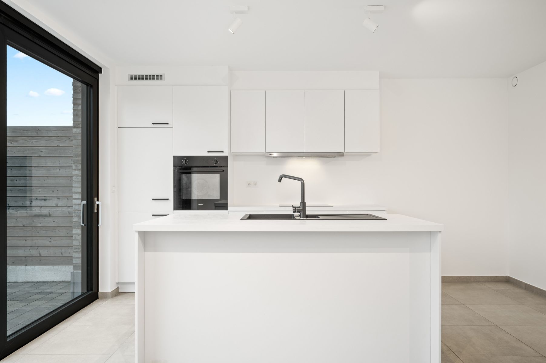 Zonnig nieuwbouw tuinappartement te ITEGEM foto 7