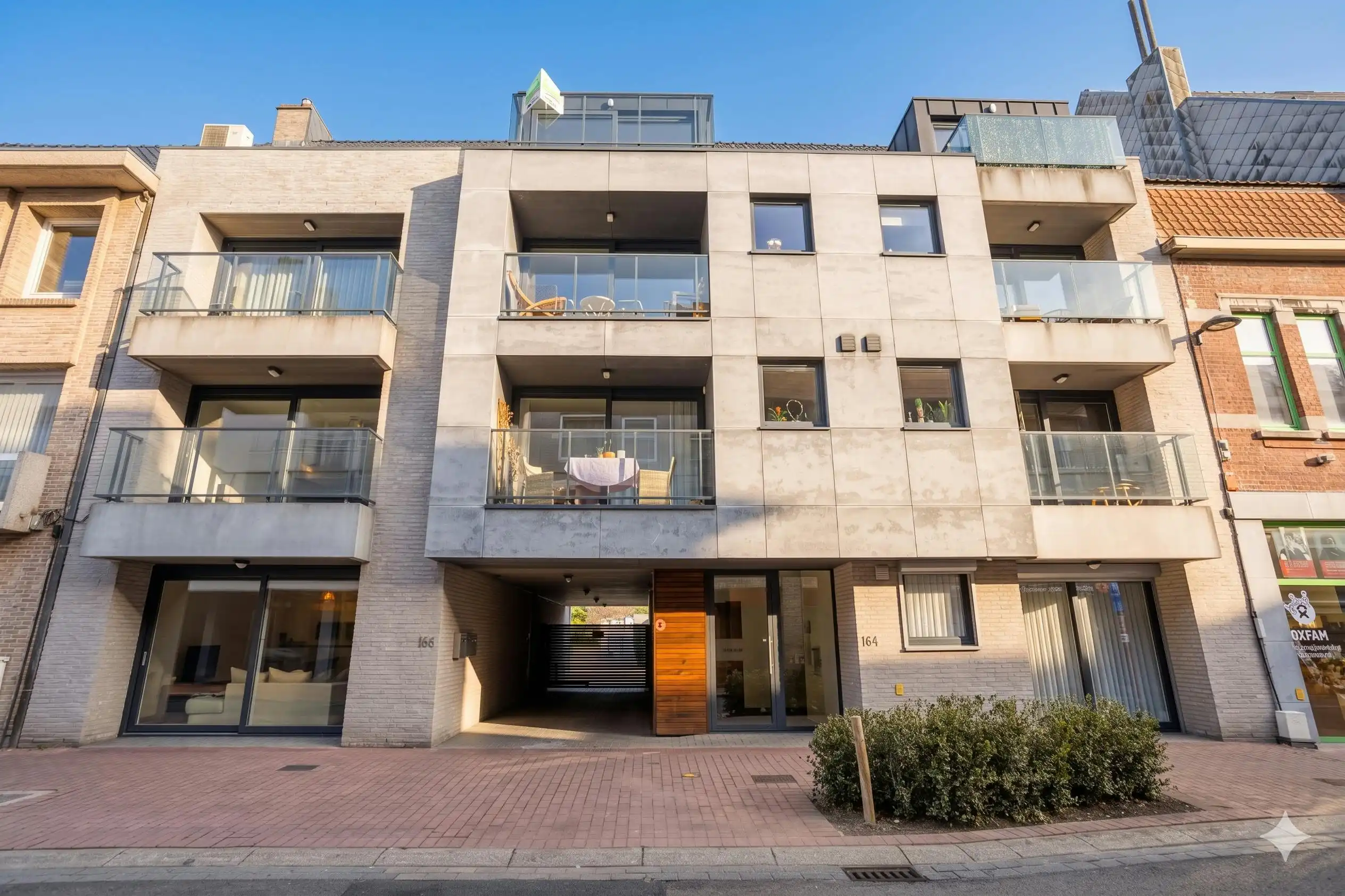 Instapklaar 2 slpk appartement met zonnige tuin en terras foto 16