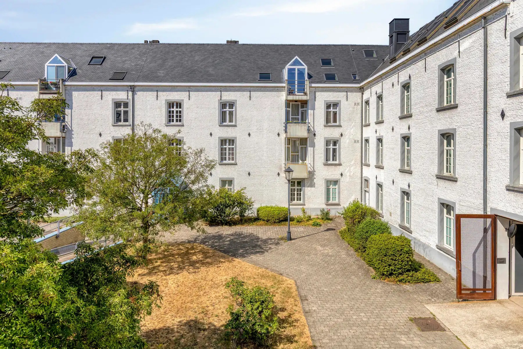 Prachtige duplex in historische Dossin Kazerne foto 3